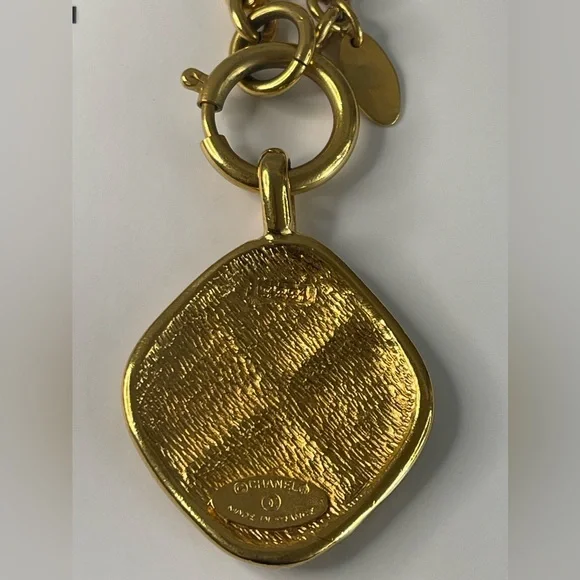 Chanel Necklace - Picture 4 of 9